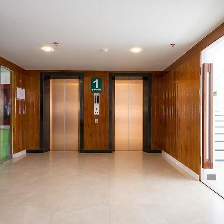 Nice Residence Bangkok Exterior photo